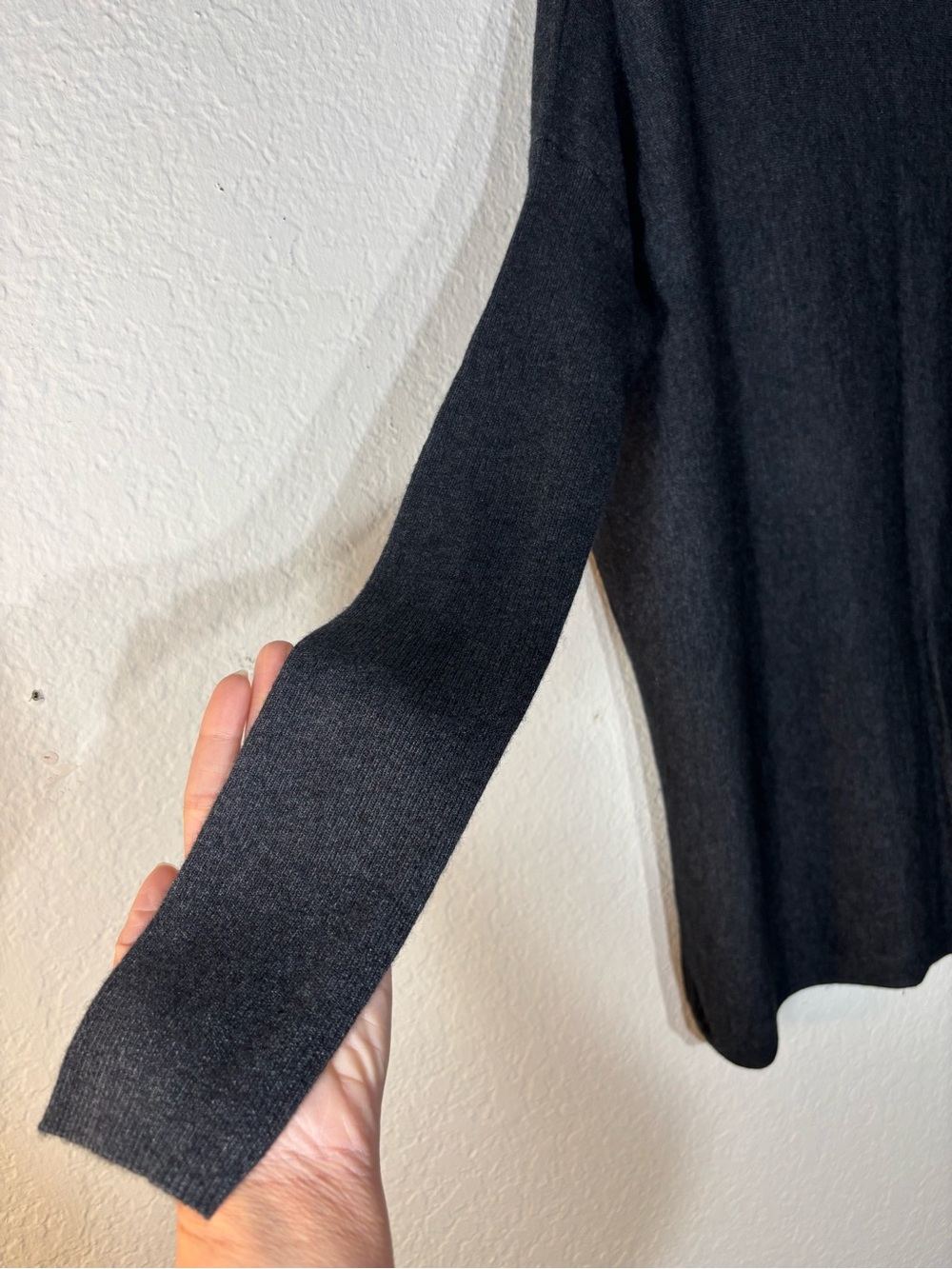 Snobby Sheep Cashmere Charcoal Grey V-Neck Sweater Size 40 - Picture 8 of 11